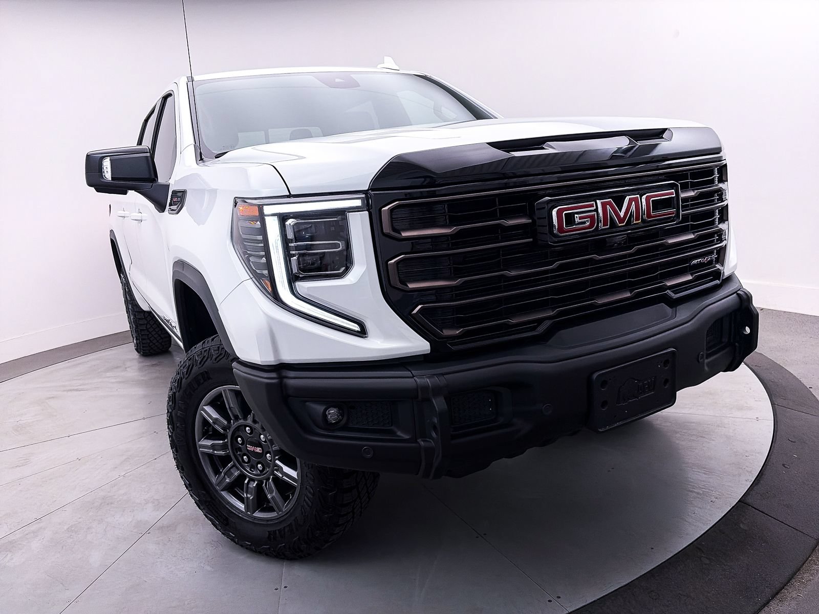 Used 2025 GMC Sierra 1500 AT4X AWD/4WD image 30