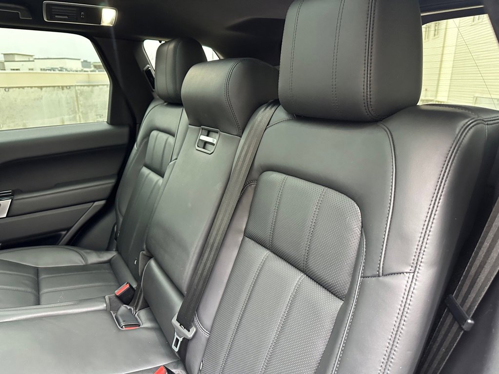 Used 2018 Land Rover Range Rover Sport HSE image 19