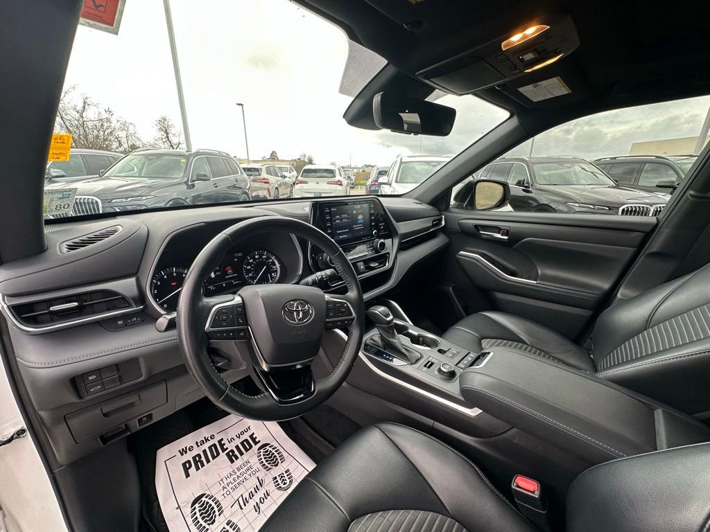 Used 2021 Toyota Highlander XSE image 10