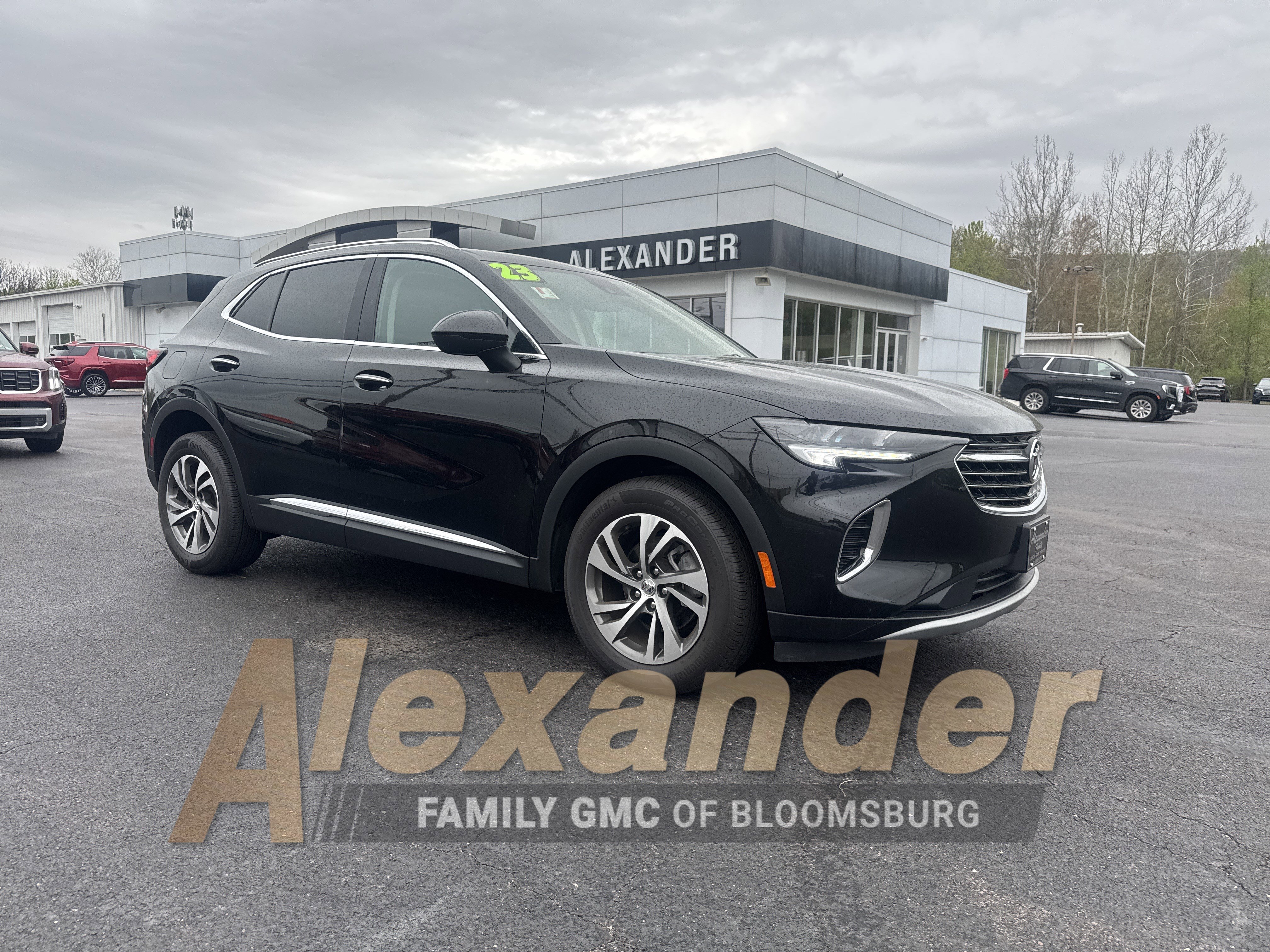 Used 2023 Buick Envision Essence AWD/4WD image 1