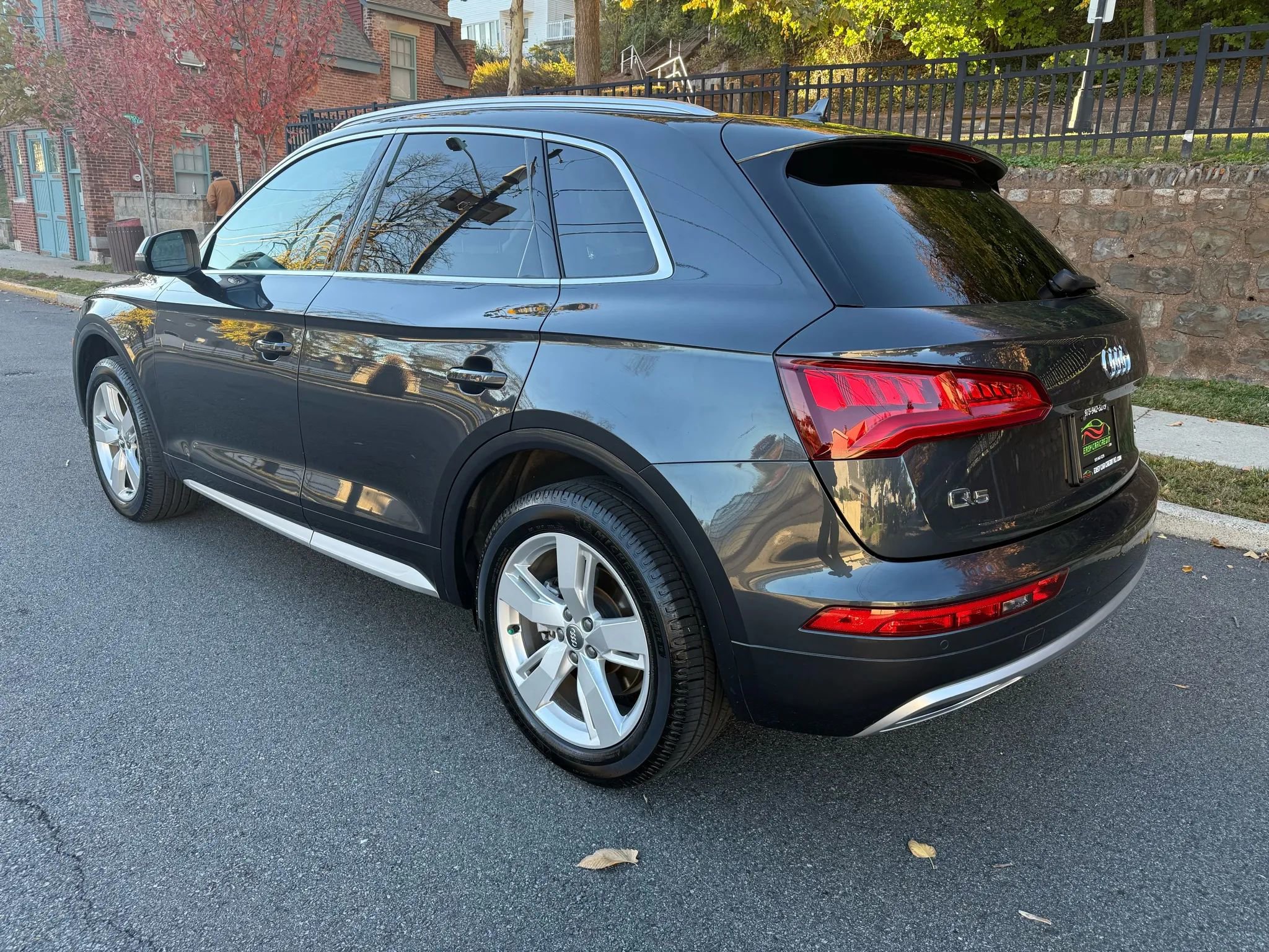 Used 2019 Audi Q5 2.0T Premium Plus image 4