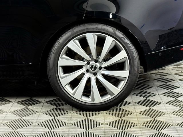 Certified 2023 Land Rover Range Rover SE image 15