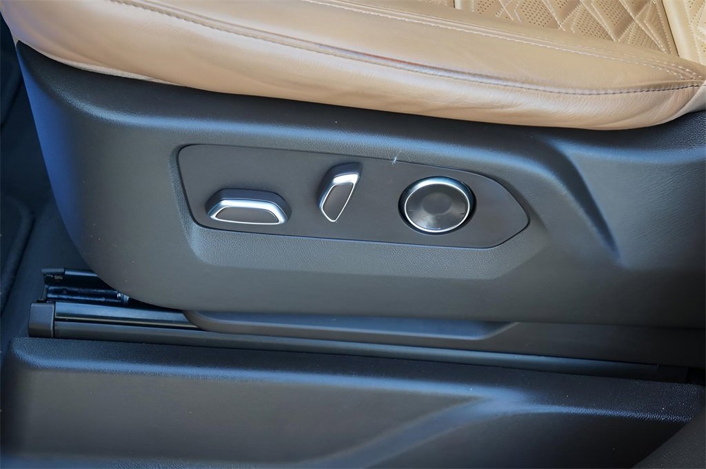 Used 2021 Cadillac Escalade Sport w/ Driver Assist Tech Package image 22