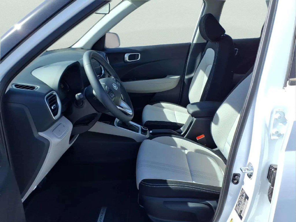 New 2026 Hyundai Venue SEL FWD image 10