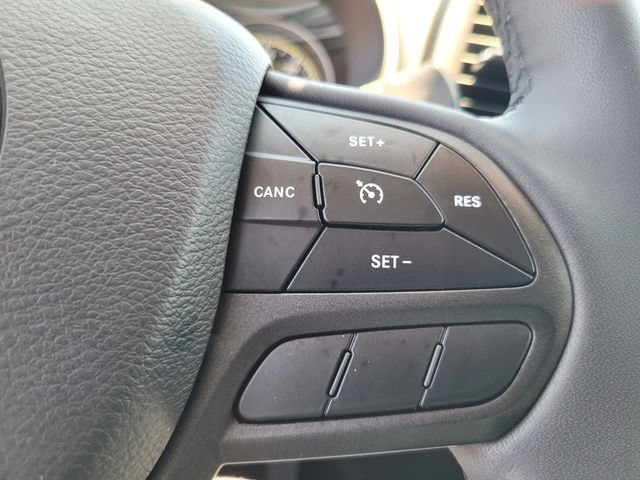 Used 2022 Jeep Cherokee Trailhawk w/ Comfort/Convenience Group AWD/4WD image 26