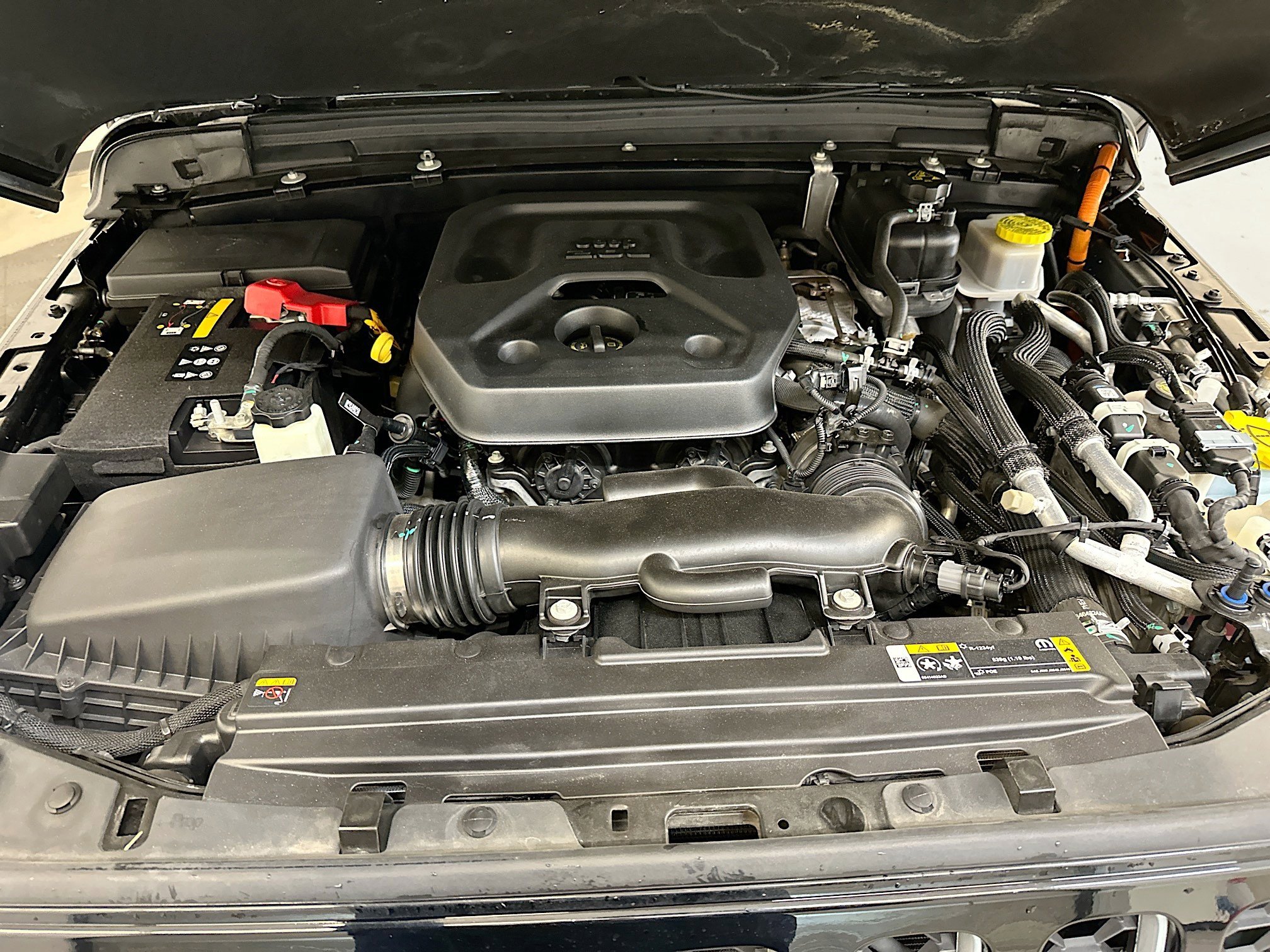 Used 2023 Jeep Wrangler Sahara image 34