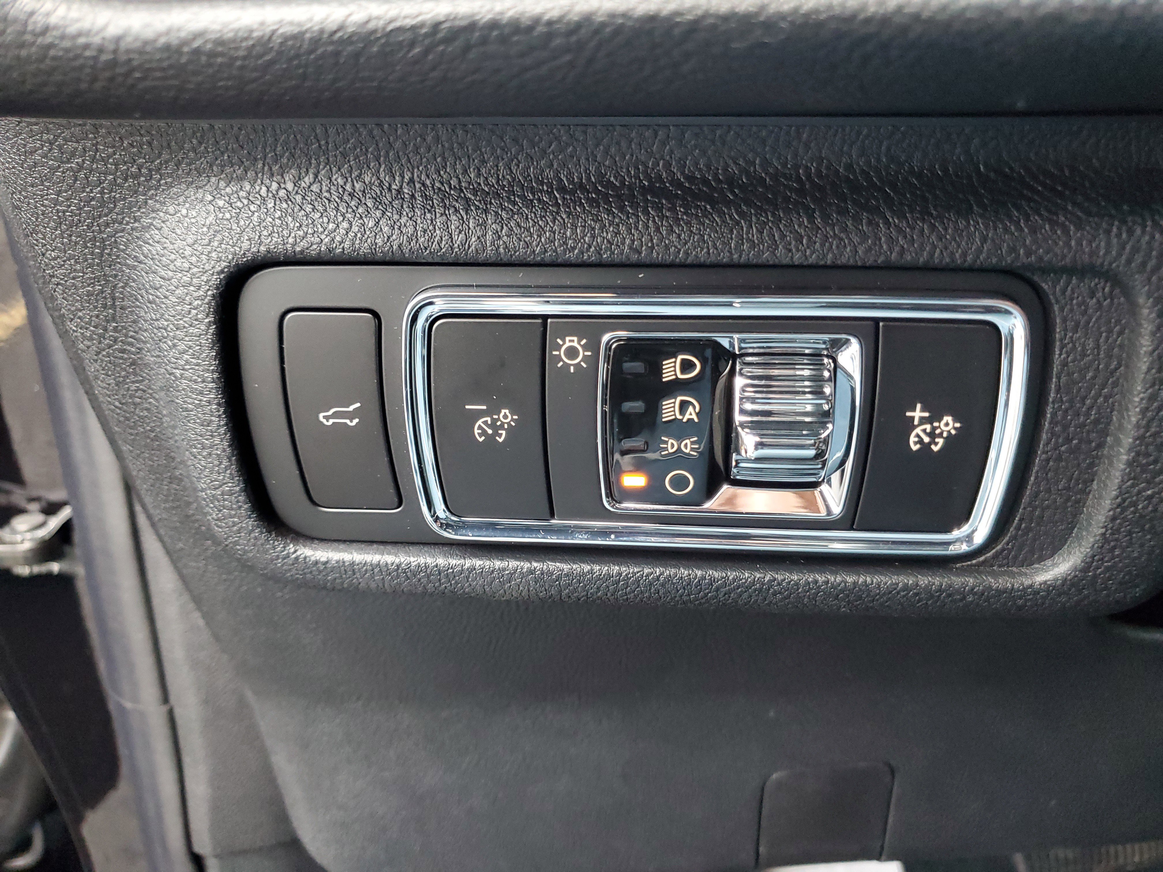 New 2026 Lincoln Corsair Premiere image 13