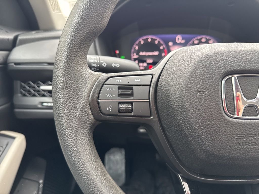 Used 2023 Honda Accord EX image 25