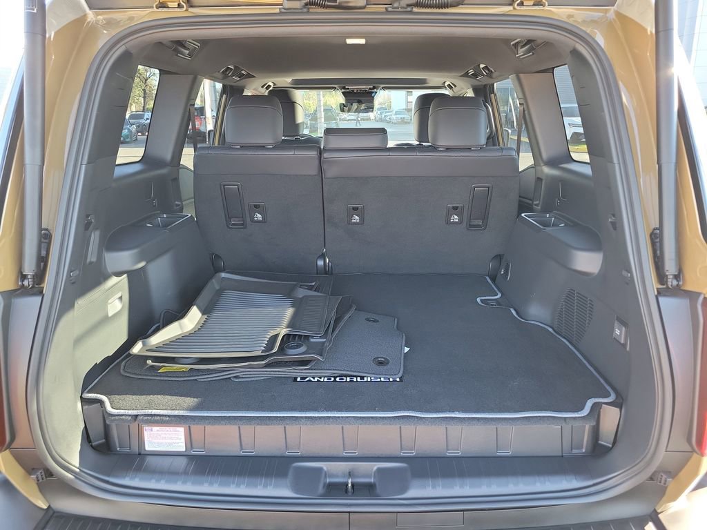 Used 2026 Toyota Land Cruiser w/ Premium Package image 24