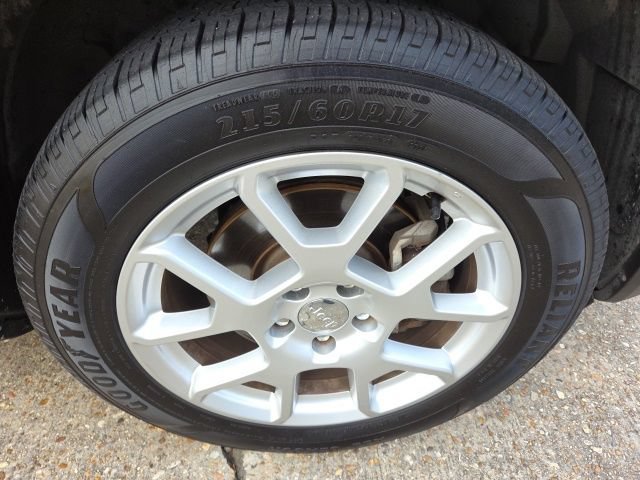Used 2020 Jeep Renegade Latitude FWD image 12