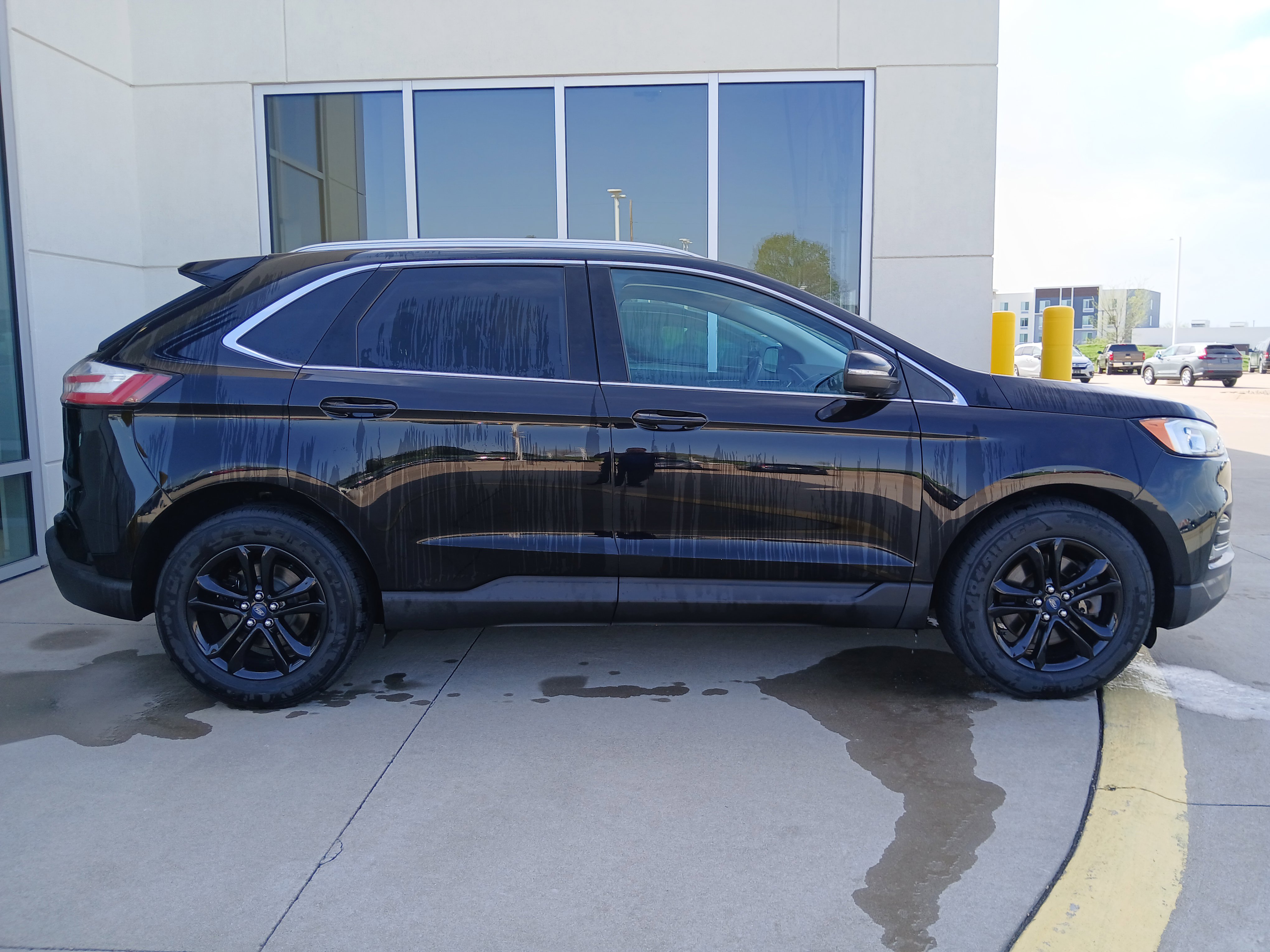 Used 2019 Ford Edge SEL w/ Equipment Group 201A AWD/4WD image 5