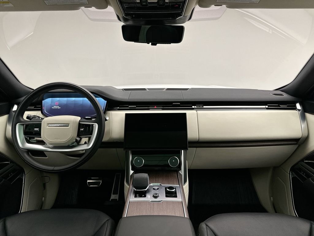 Used 2023 Land Rover Range Rover SE image 20