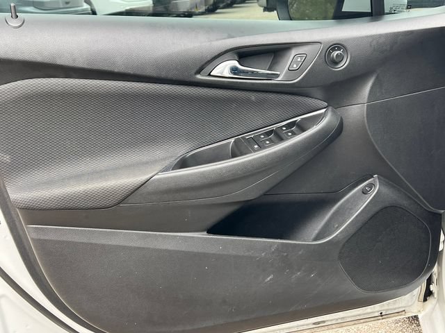 Used 2019 Chevrolet Cruze LS FWD image 10