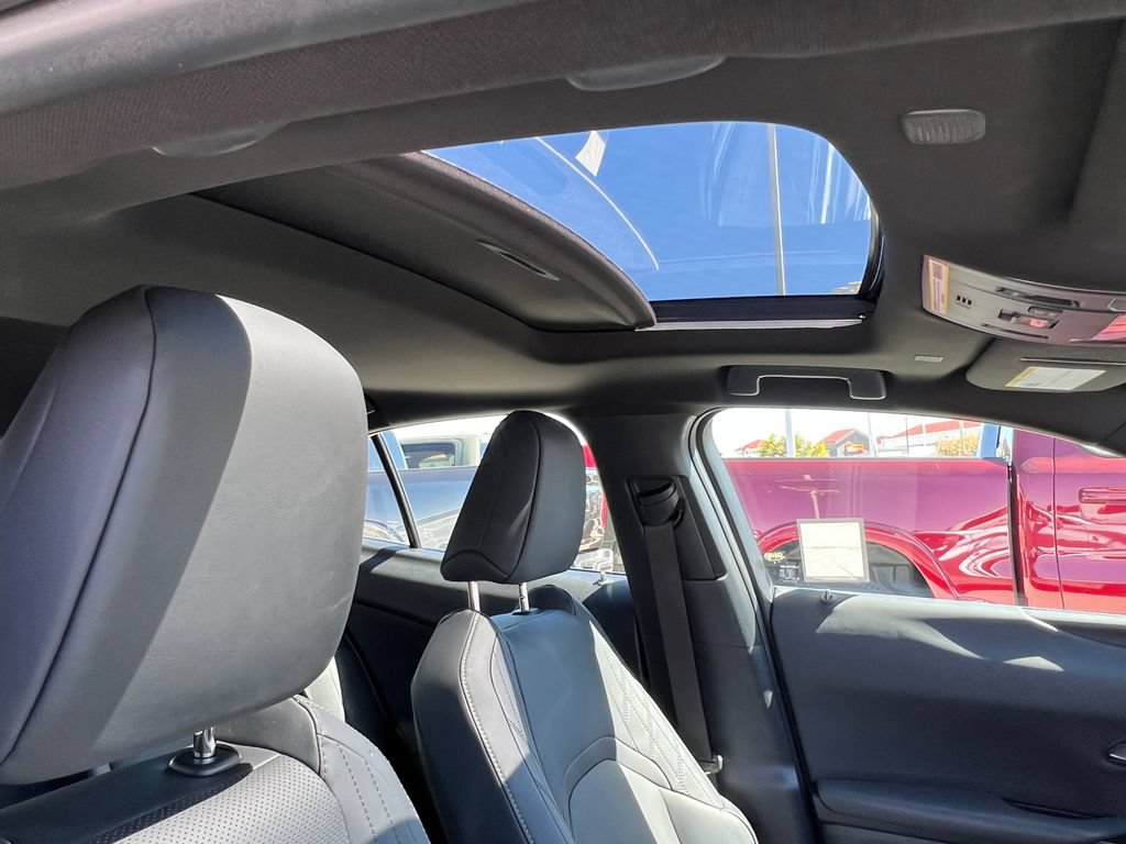 Used 2024 Lexus UX 250h F Sport FWD image 21