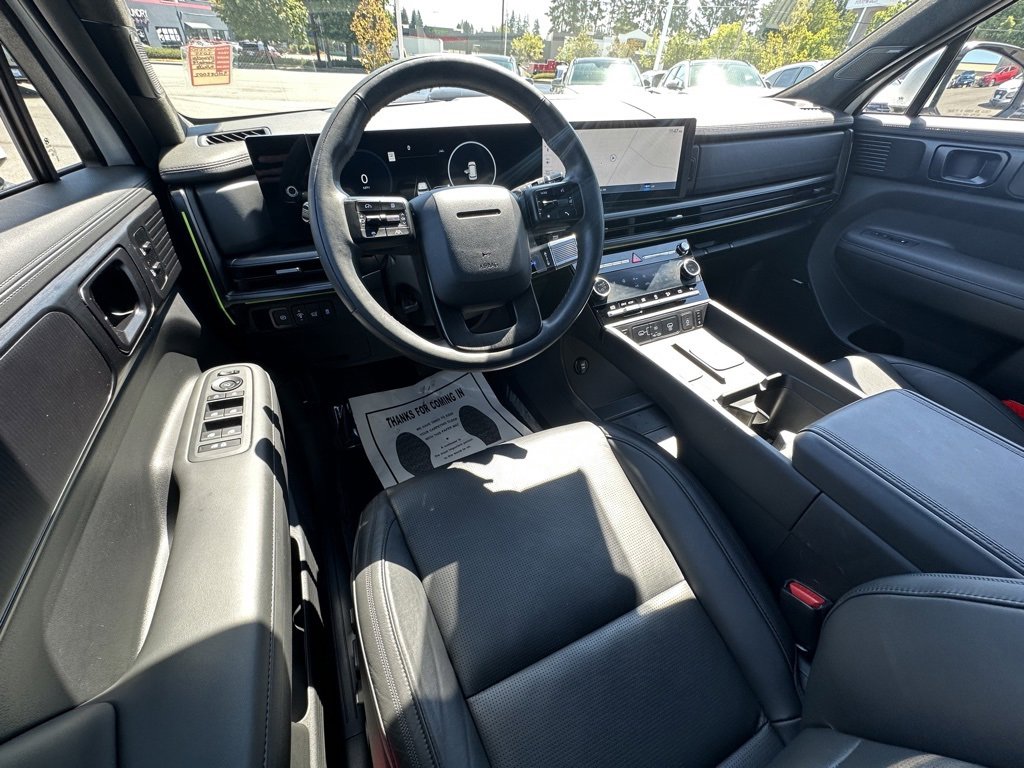 Used 2025 Hyundai Santa Fe Calligraphy image 13