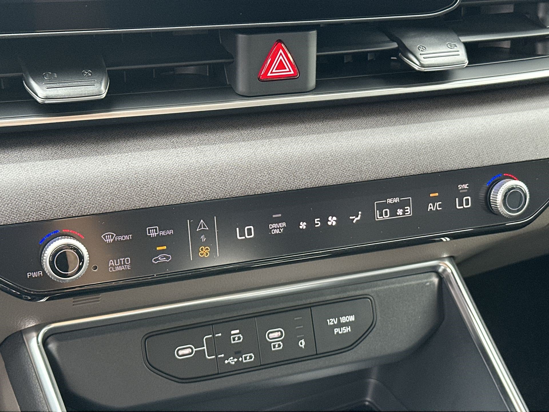 New 2026 Kia Carnival EX FWD image 18