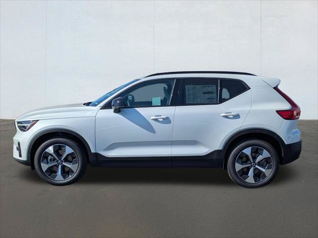 New 2026 Volvo XC40 B5 Plus w/ Protection Package Premier AWD/4WD image 3