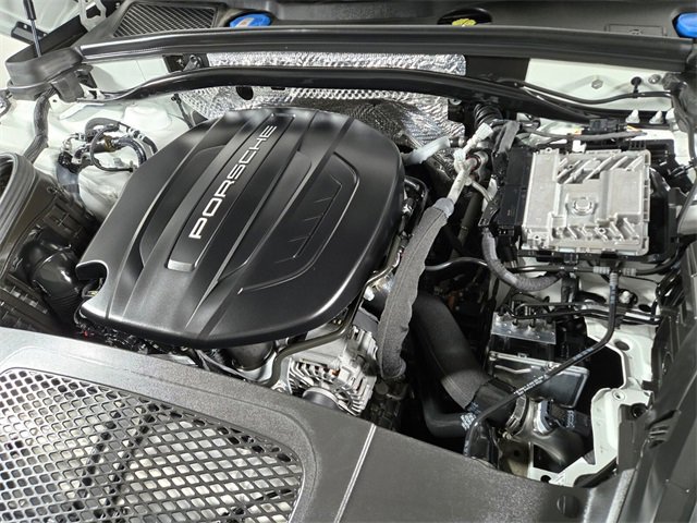 Used 2021 Porsche Macan Base image 26