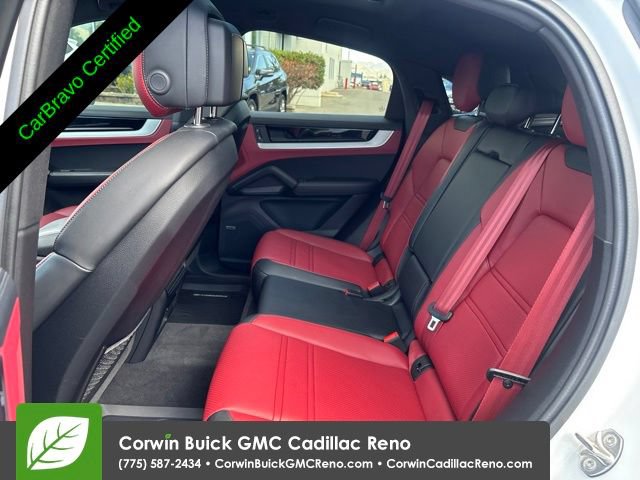 Used 2024 Porsche Cayenne S AWD/4WD image 28