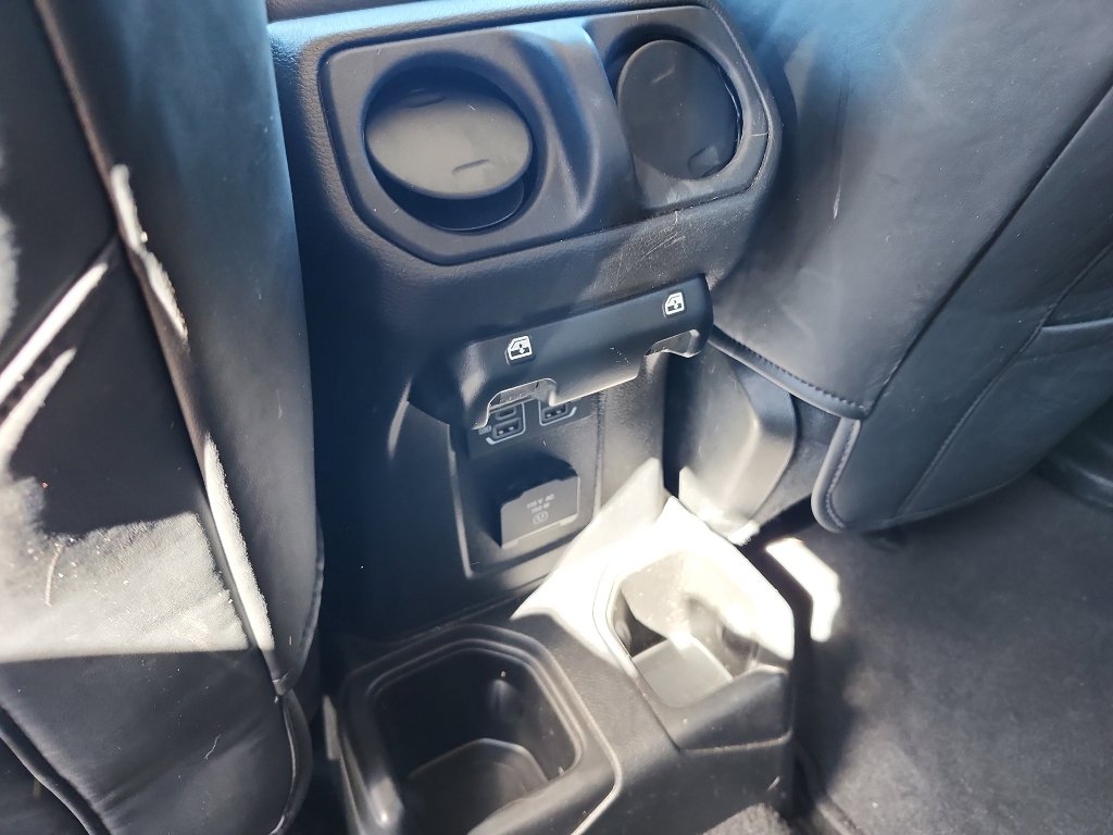 Used 2023 Jeep Wrangler Sahara AWD/4WD image 14