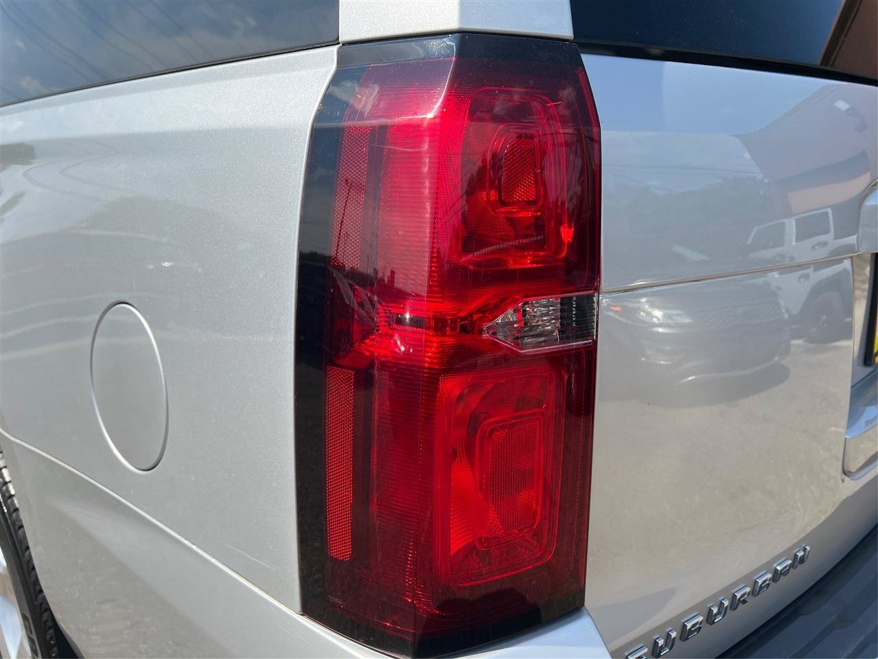 Used 2015 Chevrolet Suburban LTZ AWD/4WD image 19