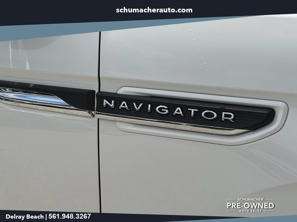 Used 2022 Lincoln Navigator L Reserve RWD image 10