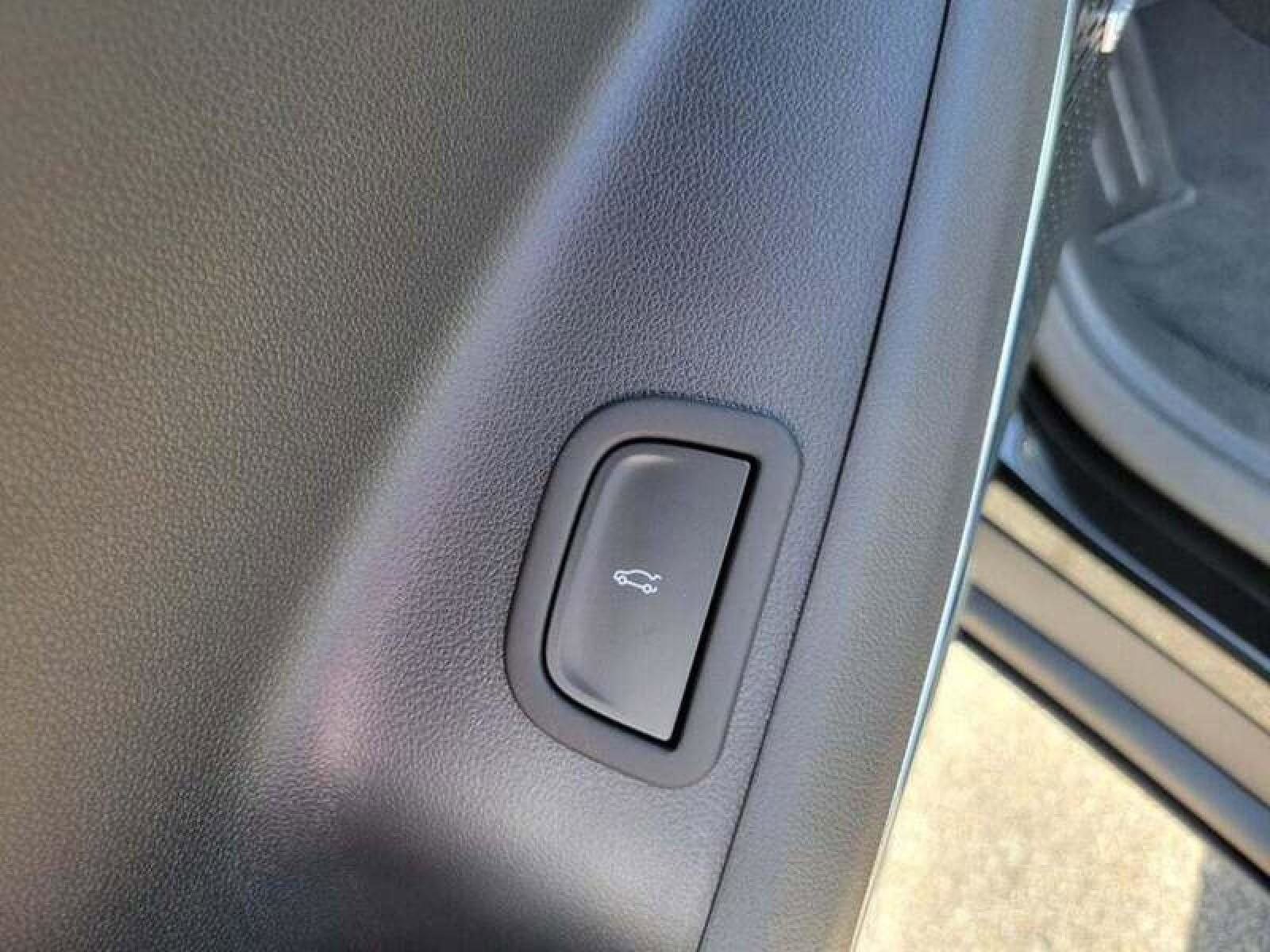 New 2026 GMC Acadia Elevation w/ Black Edition FWD image 25