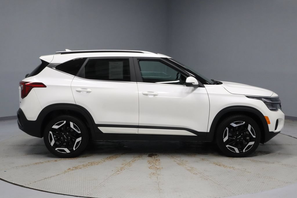 Used 2025 Kia Seltos SX w/ SX Sunroof Package AWD/4WD image 13