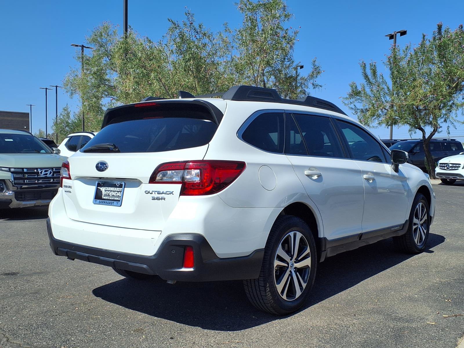 Used 2019 Subaru Outback 3.6R Limited AWD/4WD image 6