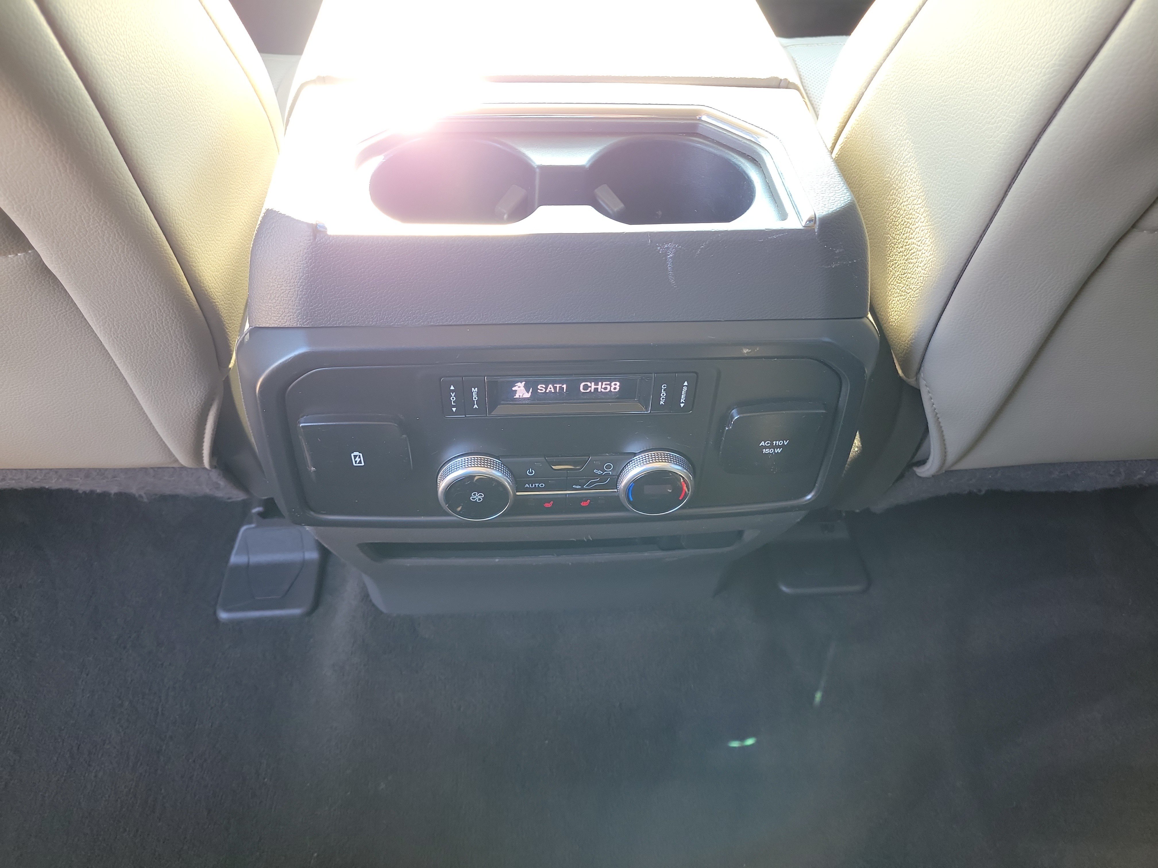 Used 2019 Ford Expedition Limited w/ Equipment Group 301A AWD/4WD image 11