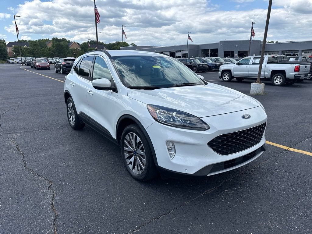 Used 2021 Ford Escape Titanium AWD/4WD image 3