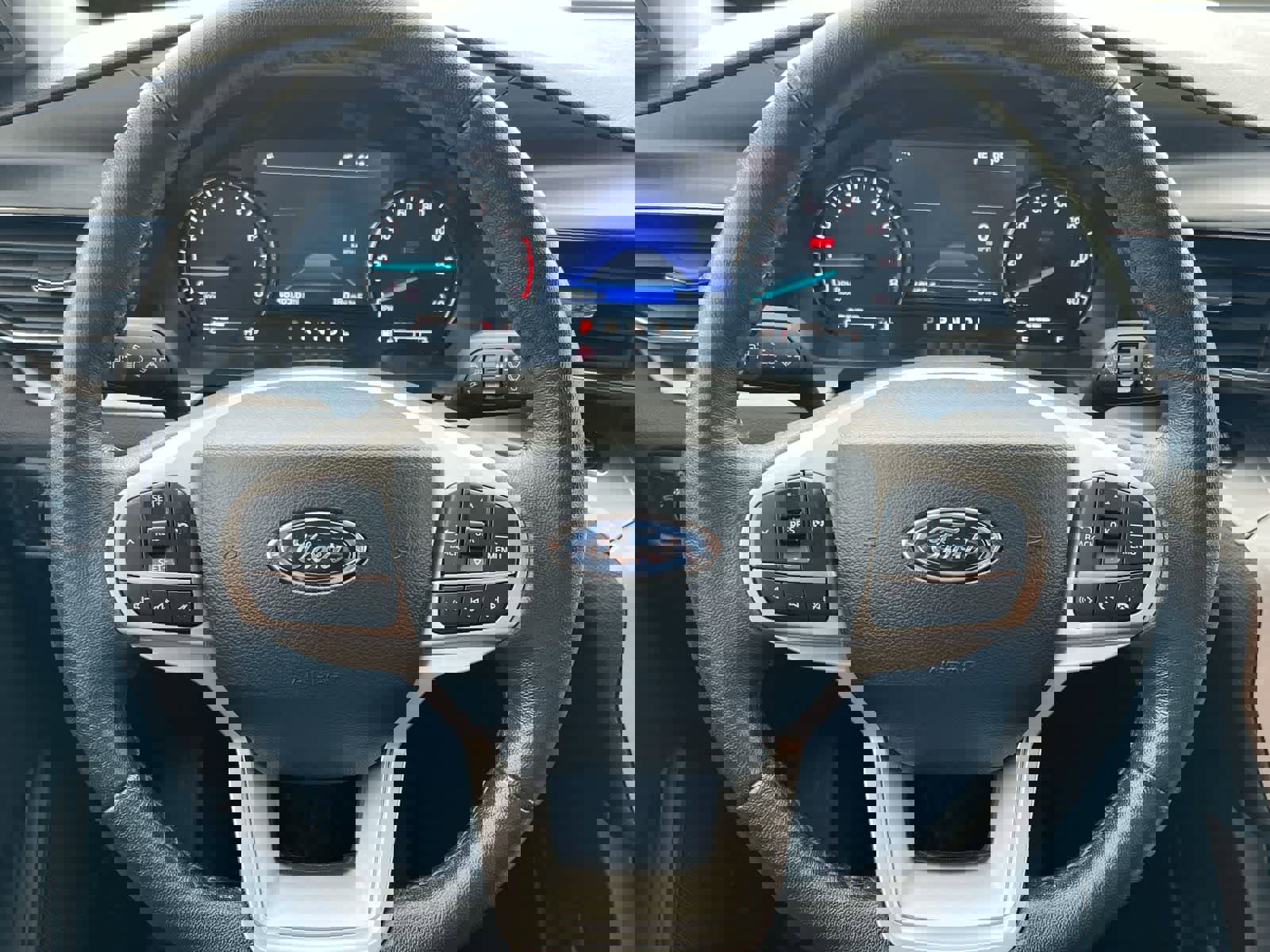 Used 2022 Ford Explorer XLT w/ Equipment Group 202A AWD/4WD image 22