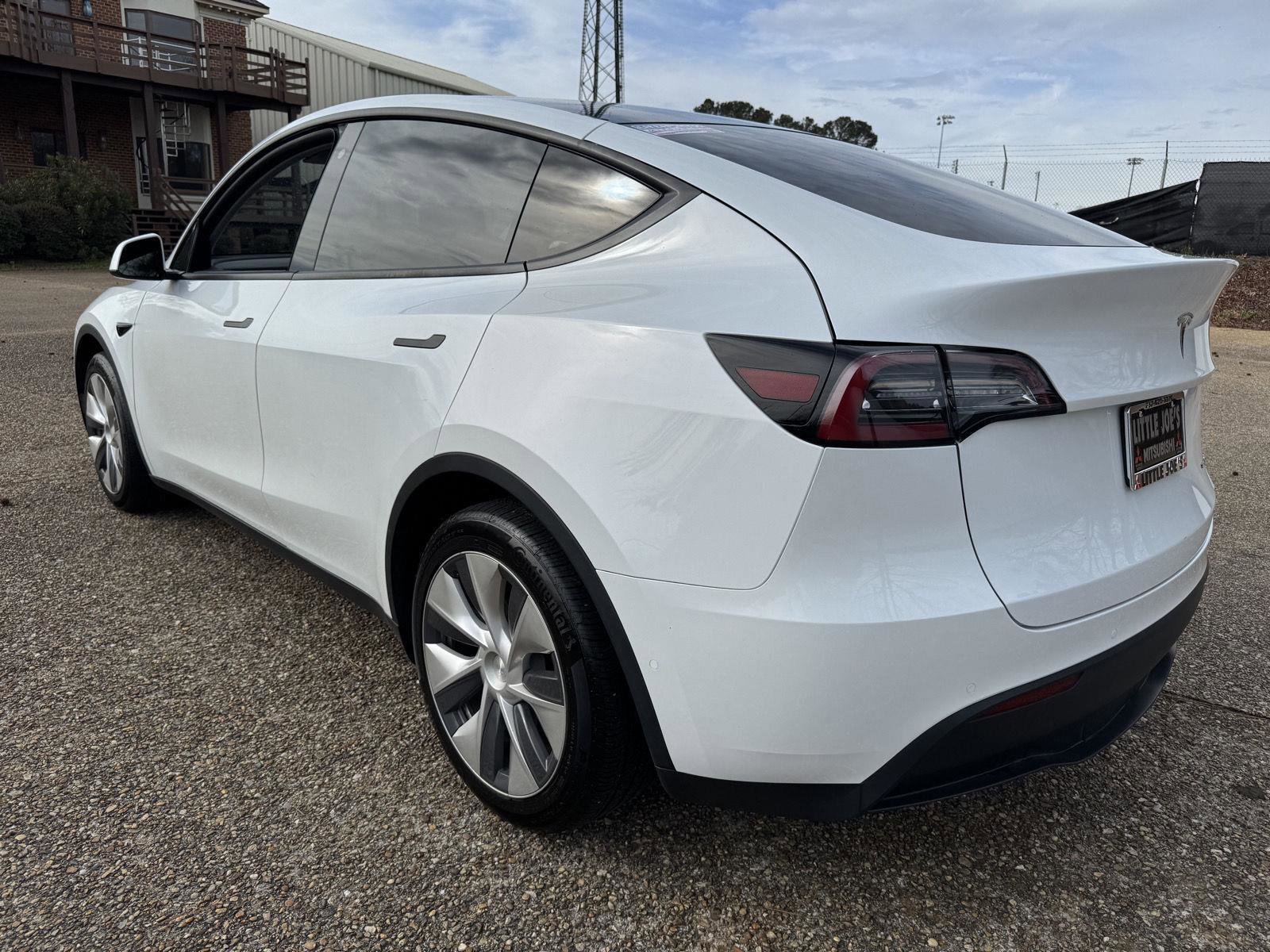 Used 2020 Tesla Model Y Long Range image 7
