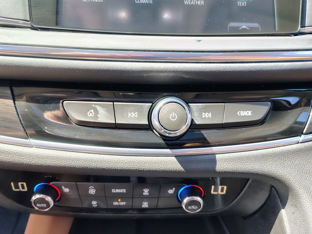 Certified 2018 Buick Enclave Essence AWD/4WD image 28