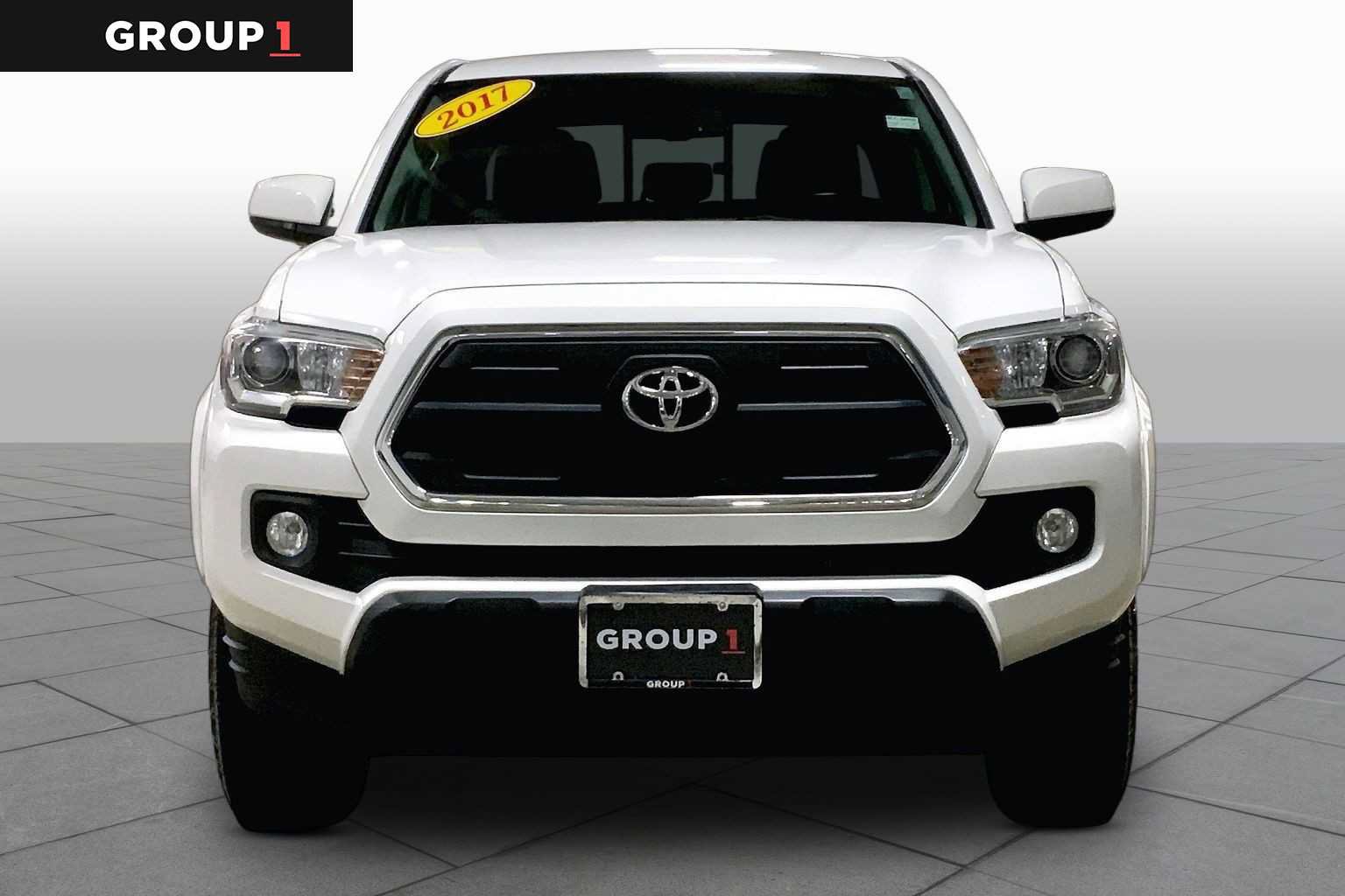 Certified 2017 Toyota Tacoma SR5 w/ Tow Package AWD/4WD image 4