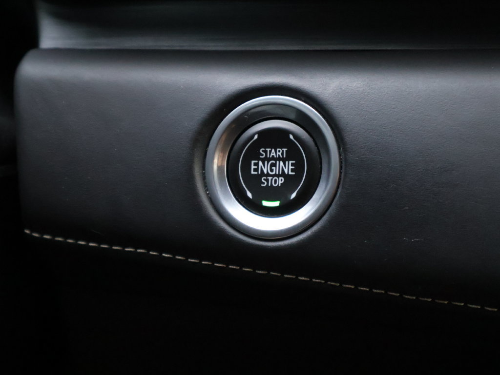 Used 2021 Cadillac Escalade Premium Luxury Platinum w/ Heavy-Duty Trailer Package AWD/4WD image 30