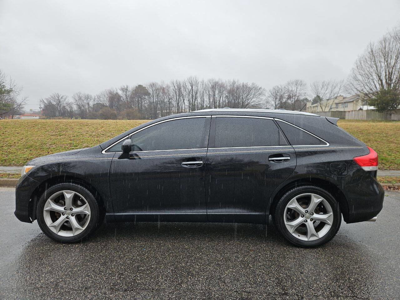Used 2009 Toyota Venza AWD image 2