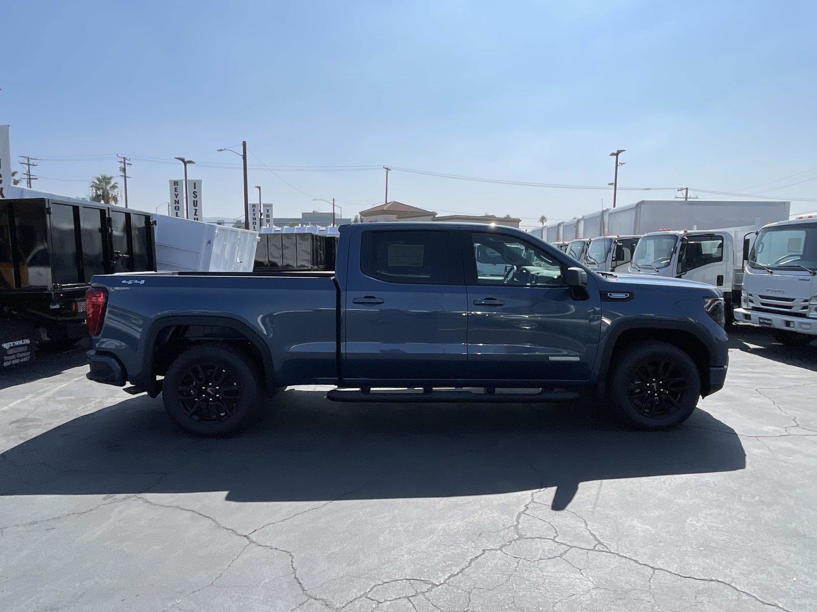 New 2026 GMC Sierra 1500 Elevation image 4