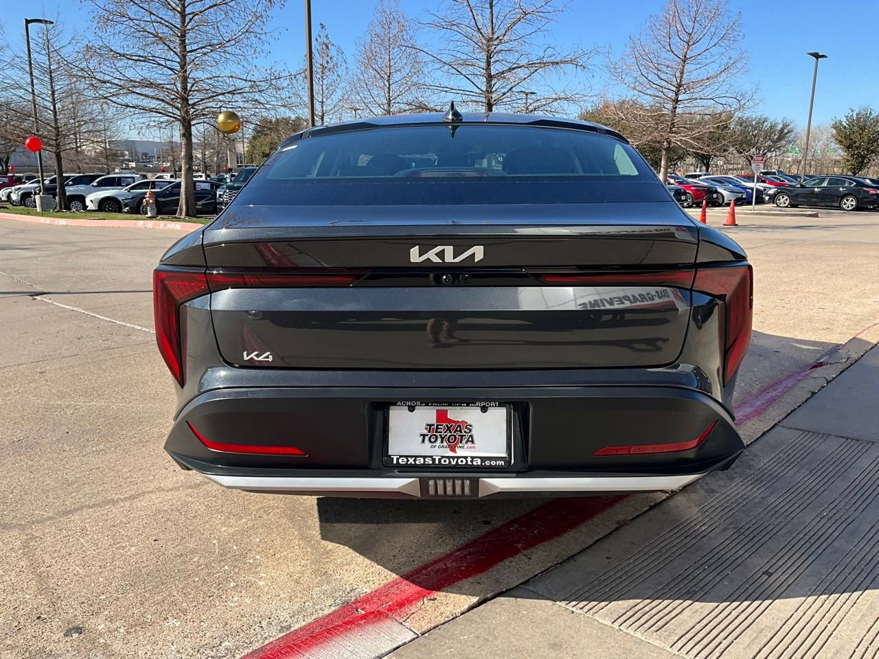 Used 2025 Kia K4 LXS image 7