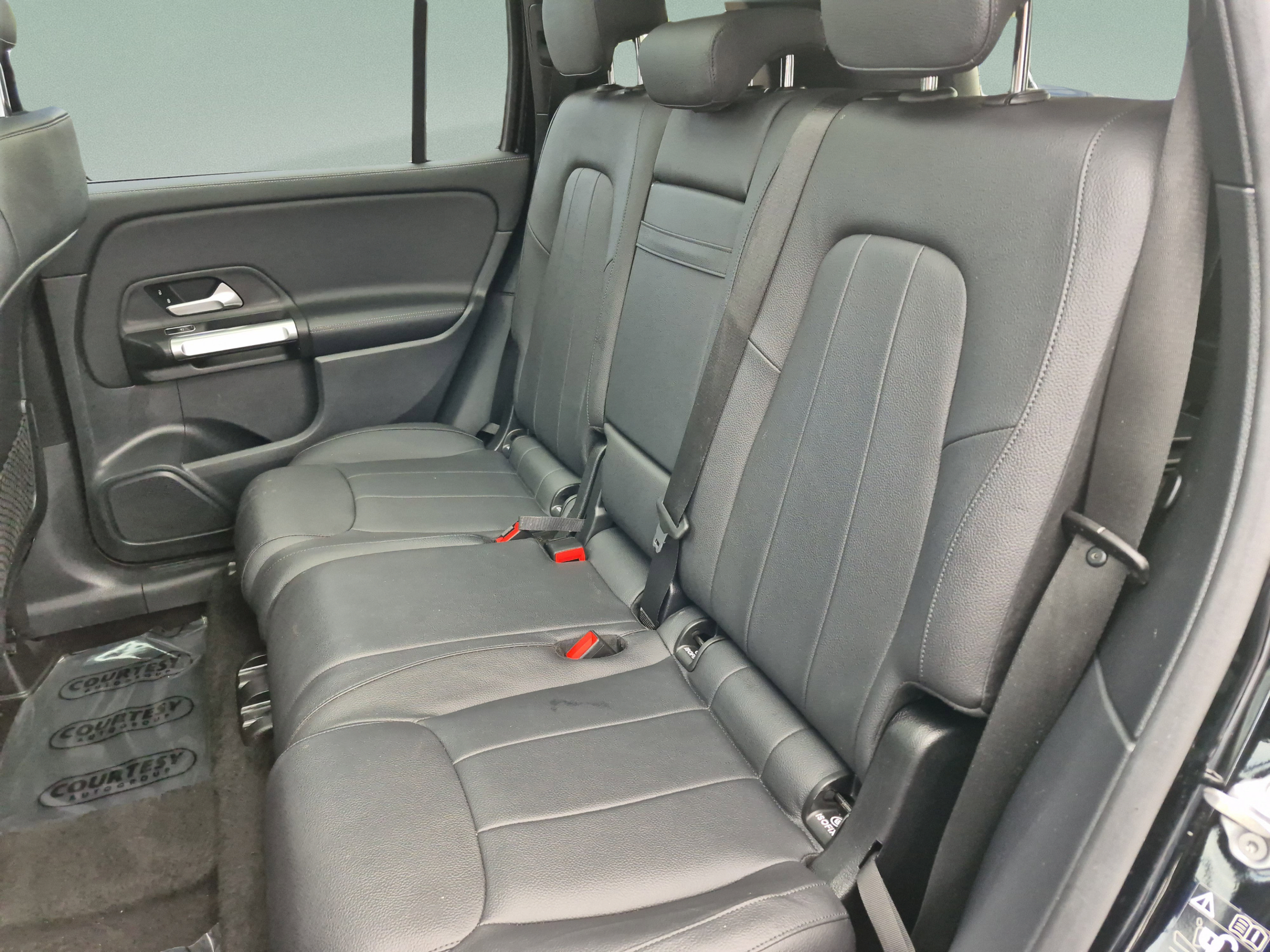 Used 2023 Mercedes-Benz GLB 250 image 19