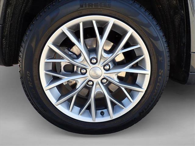 Used 2022 Jeep Grand Cherokee Summit w/ Advanced Protech Group IV AWD/4WD image 7