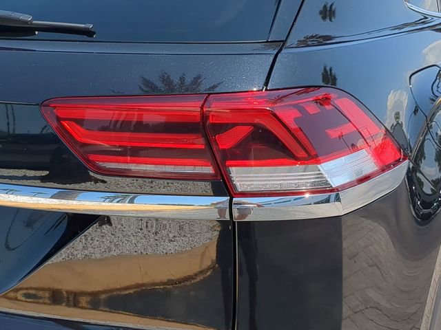 Used 2022 Volkswagen Atlas Cross Sport SE image 8