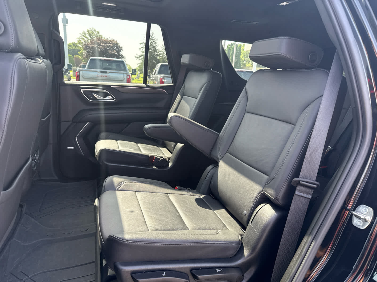 Certified 2023 Chevrolet Tahoe LT w/ LT Signature Package AWD/4WD image 24