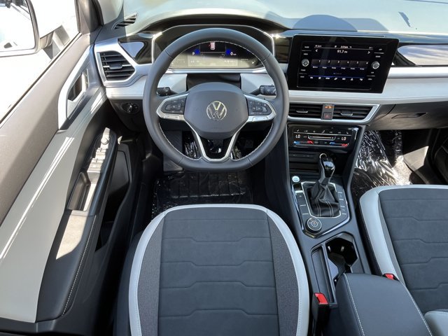 New 2026 Volkswagen Taos SE AWD/4WD image 19