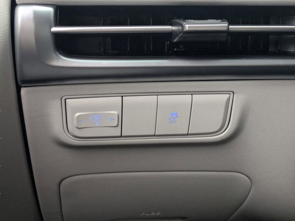 New 2026 Hyundai Tucson SE image 22