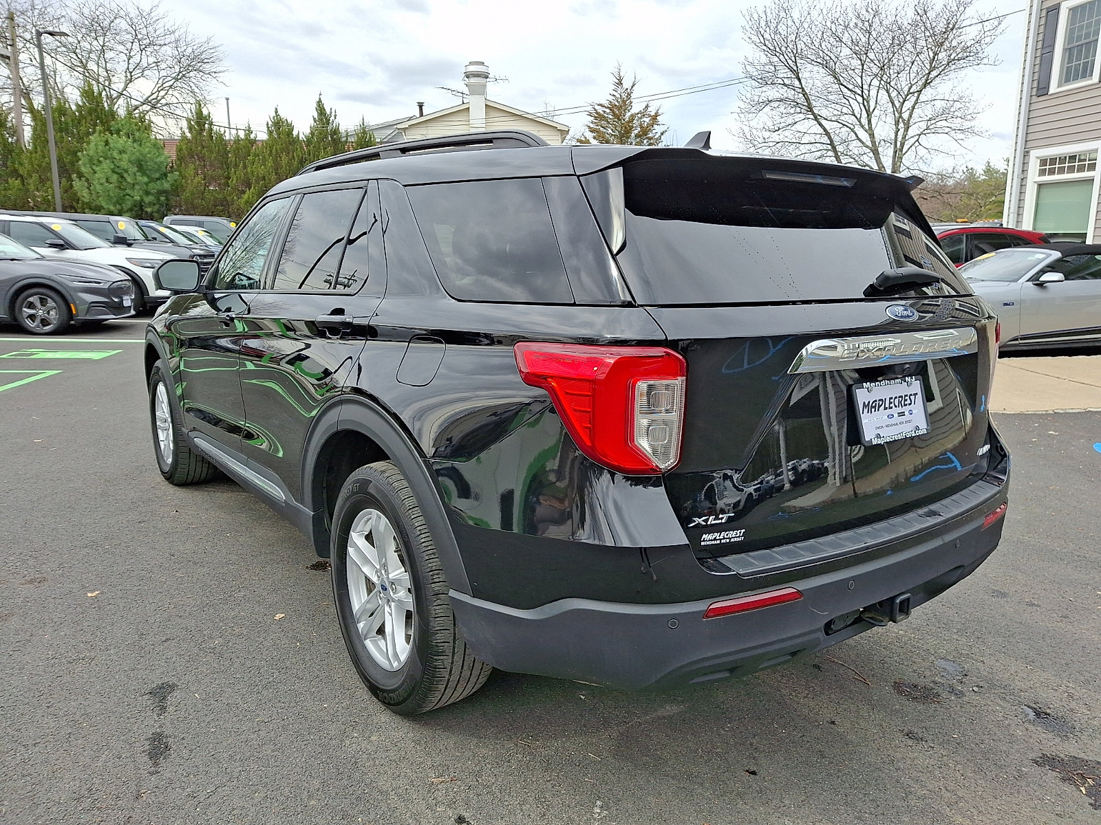 Used 2023 Ford Explorer XLT w/ Class IV Trailer Tow Package image 7