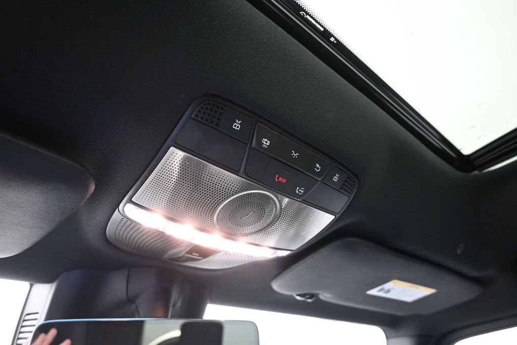 Used 2024 Mercedes-Benz G 550 image 34