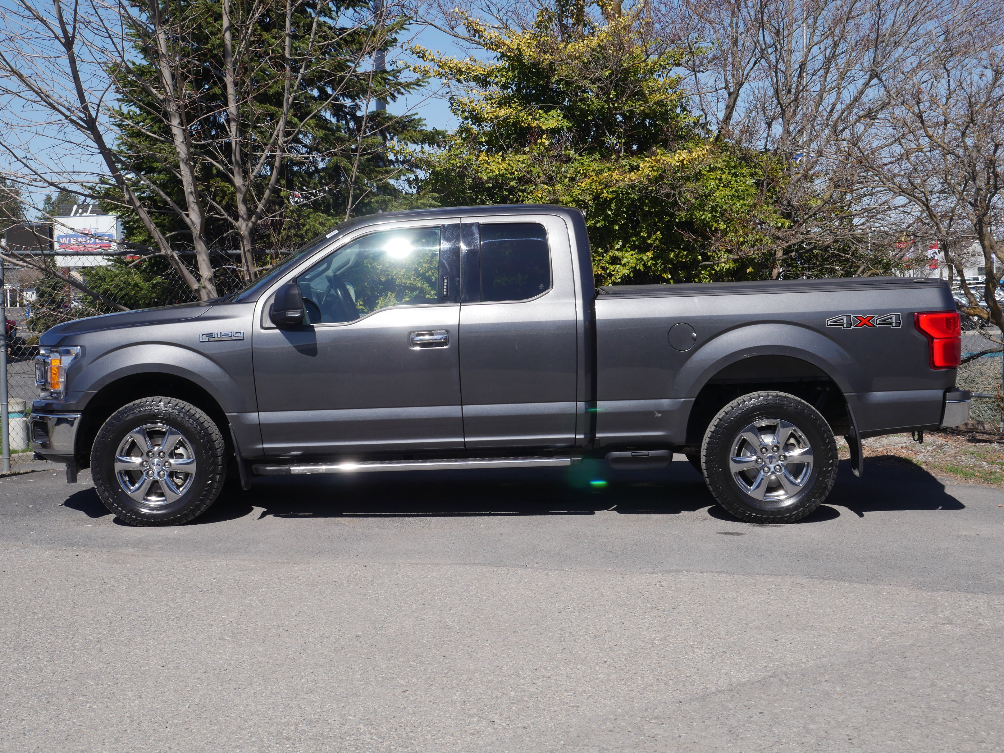 Used 2019 Ford F150 XLT w/ Equipment Group 302A Luxury image 3
