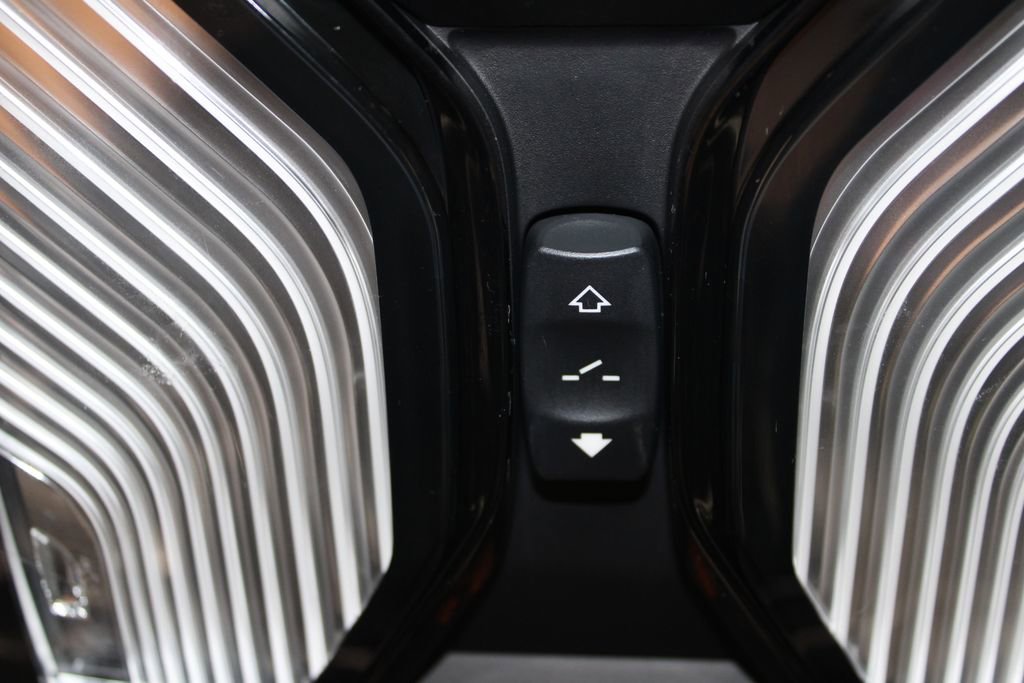 Used 2024 BMW 330e image 53