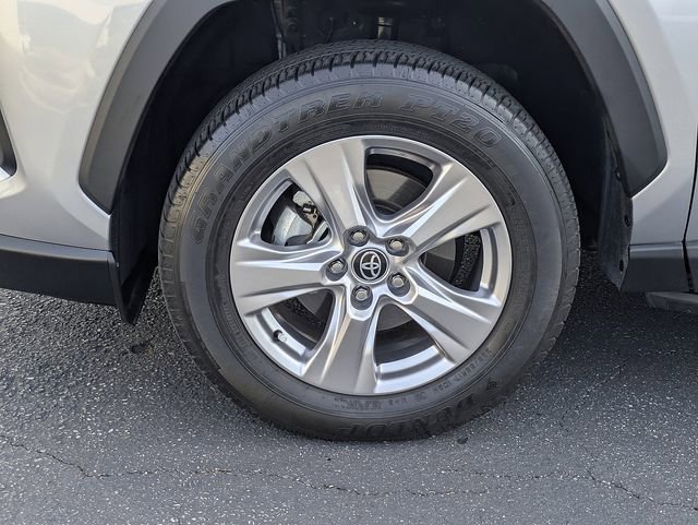 Used 2023 Toyota RAV4 XLE w/ Convenience Package FWD image 11